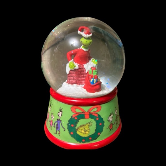 Grinch In Chimney Snow Globe plays Jingle Bells EUC - Picture 5 of 8